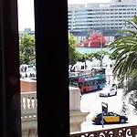 Appartement Beautiful Apartment On Las Ramblas With Port Views *