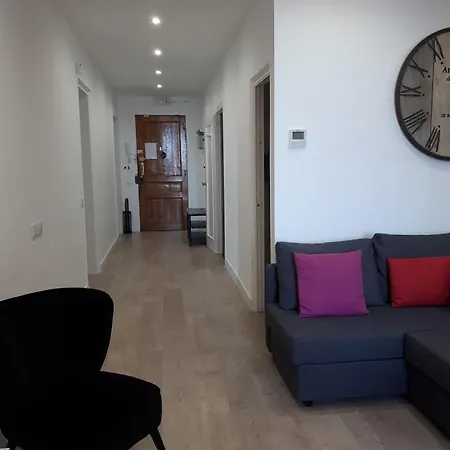 Beautiful Apartment On Las Ramblas With Port Views *