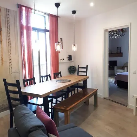 Beautiful Apartment On Las Ramblas With Port Views