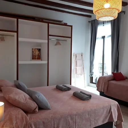 Lejlighed Beautiful Apartment On Las Ramblas With Port Views