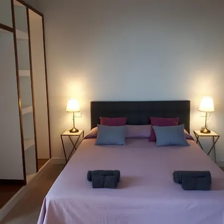 Apartment Beautiful Apartment On Las Ramblas With Port Views *