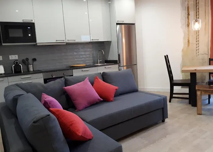 Beautiful Apartment On Las Ramblas With Port Views