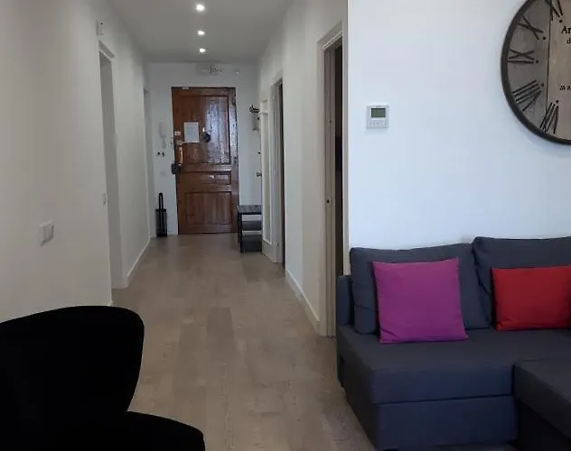 Beautiful Apartment On Las Ramblas With Port Views *