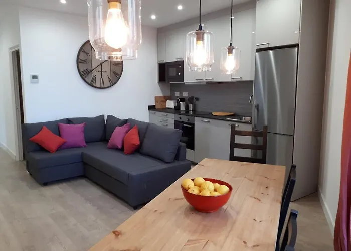 Apartment Beautiful Apartment On Las Ramblas With Port Views
