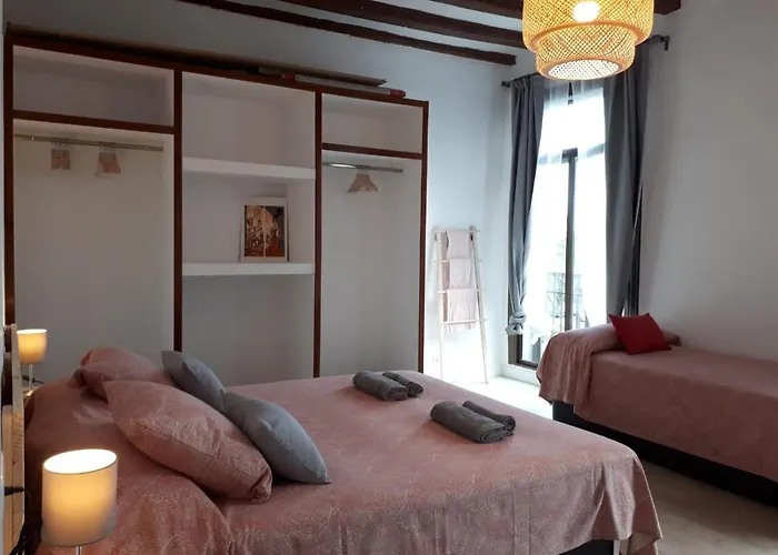 Apartment Beautiful Apartment On Las Ramblas With Port Views