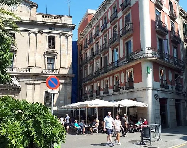Apartment Beautiful Apartment On Las Ramblas With Port Views Barcelona