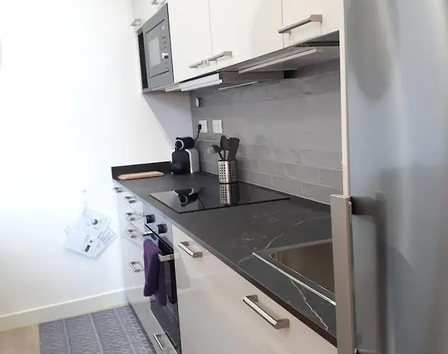 Apartment Beautiful Apartment On Las Ramblas With Port Views *