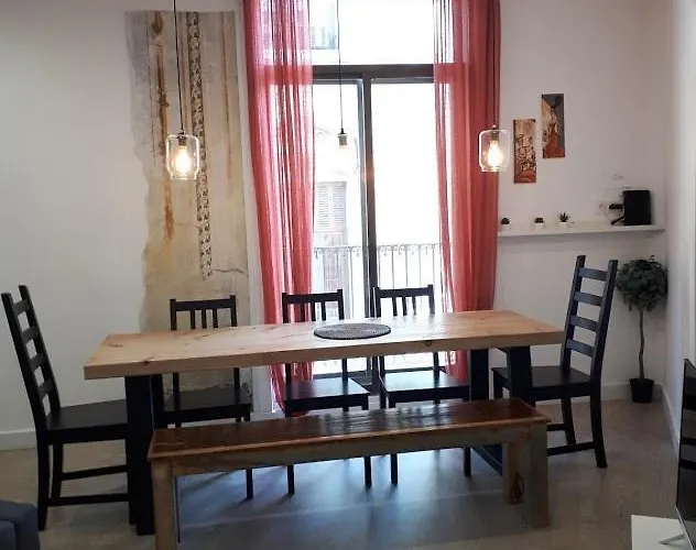 Apartment Beautiful Apartment On Las Ramblas With Port Views *