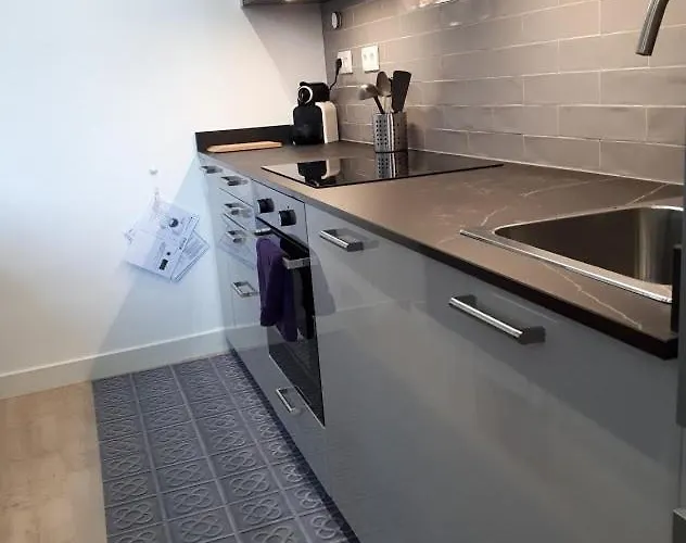 Beautiful Apartment On Las Ramblas With Port Views * Barcelona