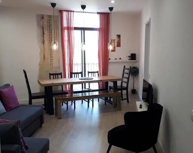 Apartment Beautiful Apartment On Las Ramblas With Port Views